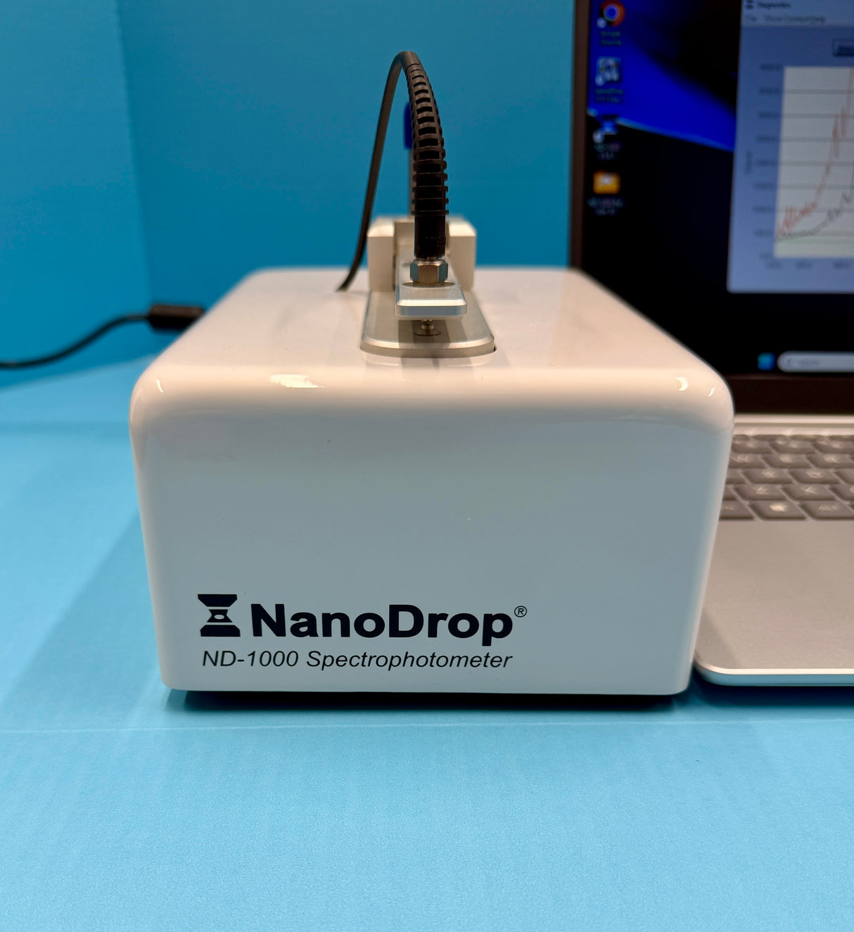 (ND-1000) Thermo Scientific™ NanoDrop™  1000 UV/VIS Spectrophotometer with a New Windows 11 Pro Laptop