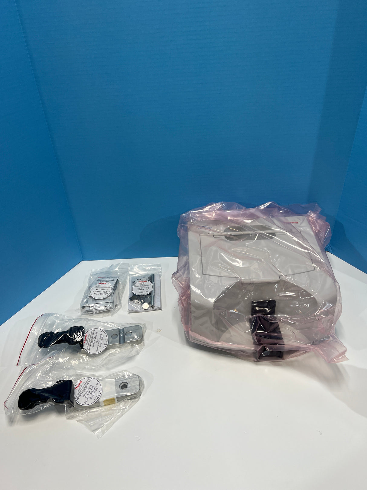 (0030-999) Thermo Nicolet Smart Collector, Overview