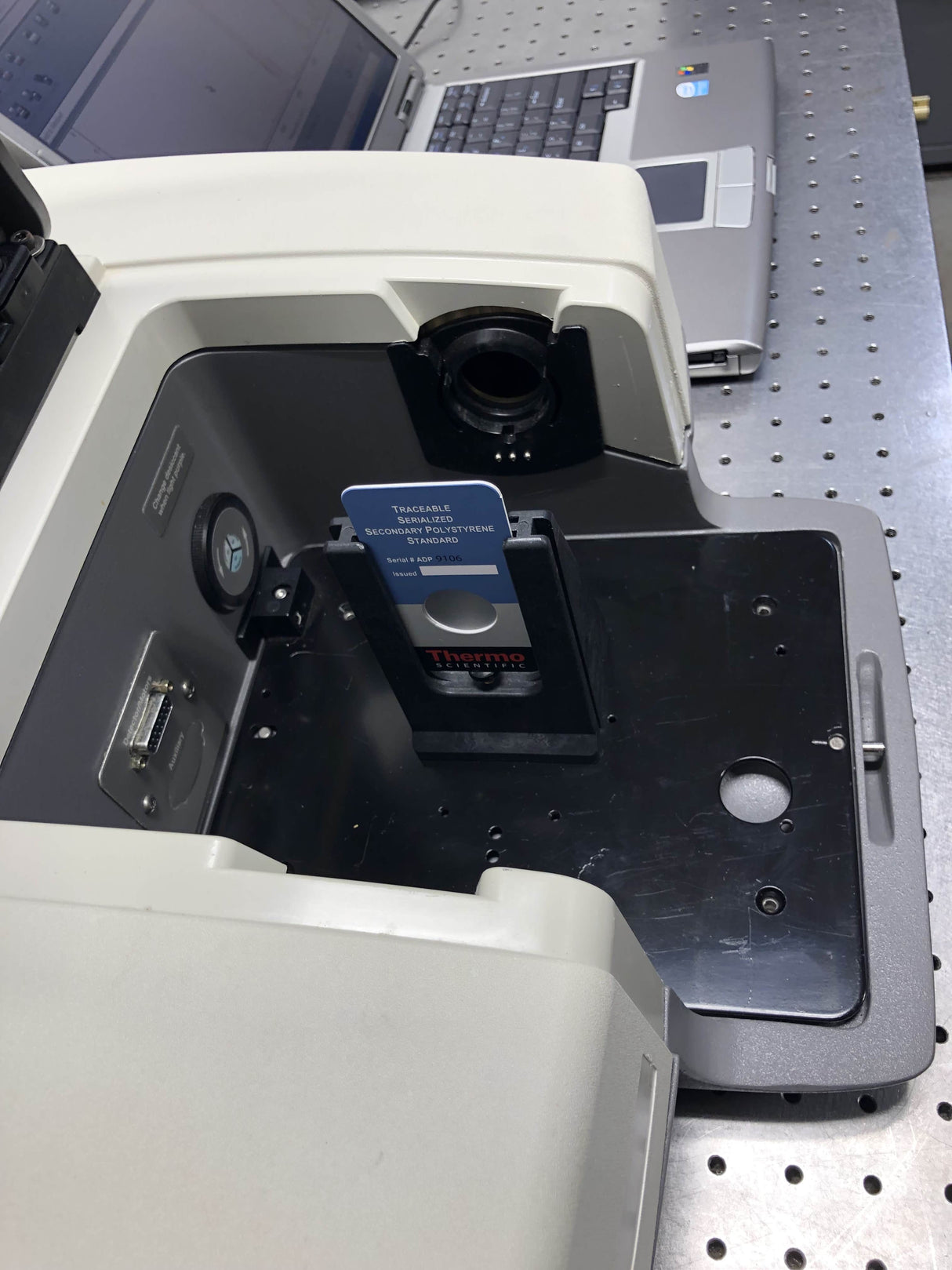 (Avatar 360-Base) Thermo Nicolet Avatar 360 FTIR, Detail